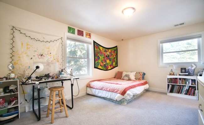 Building Photo - 617 Ord Dr