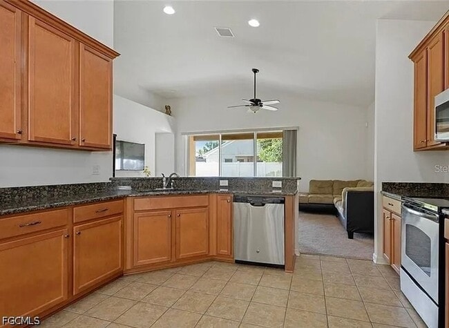 Building Photo - 7529 Forest Mere Dr