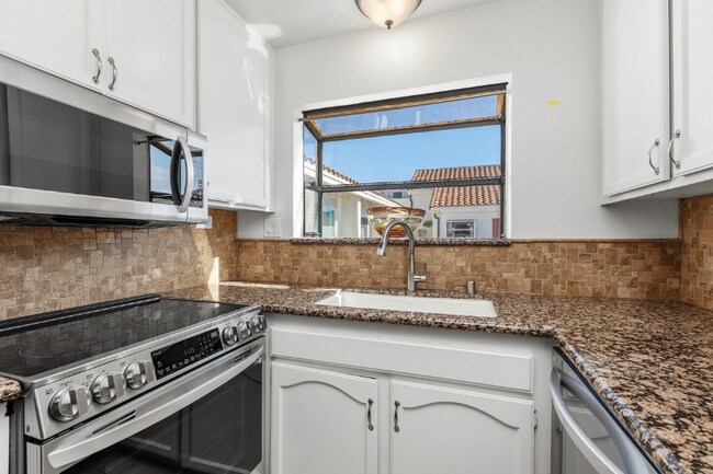 Foto del edificio - 3633 Indiana St