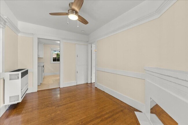 Building Photo - 1221-1227 Byron Street