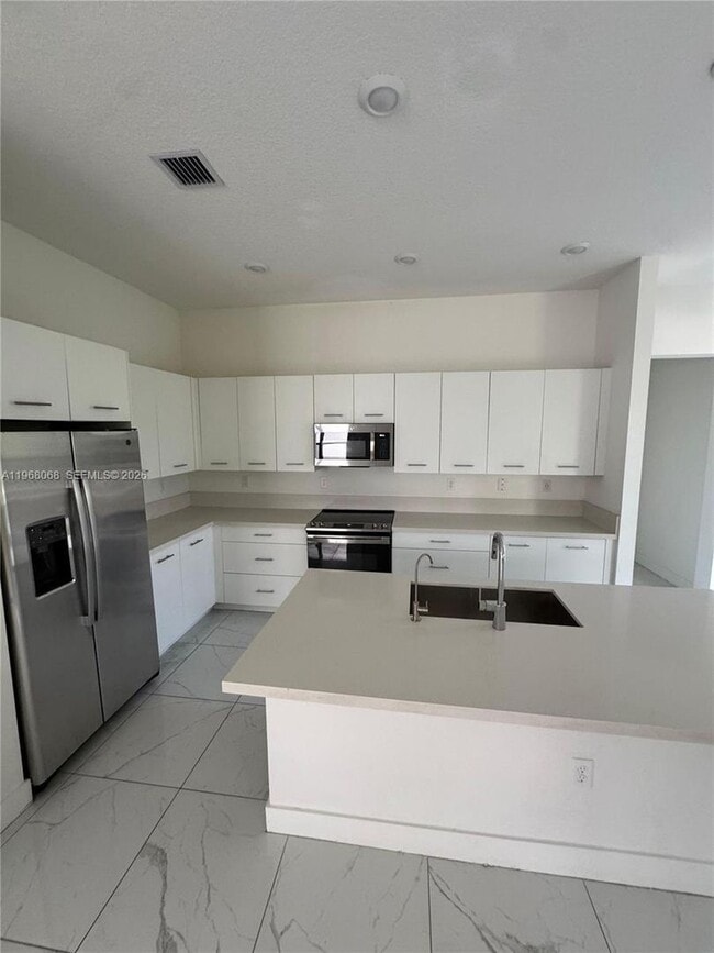 Building Photo - 17355 SW 41st St