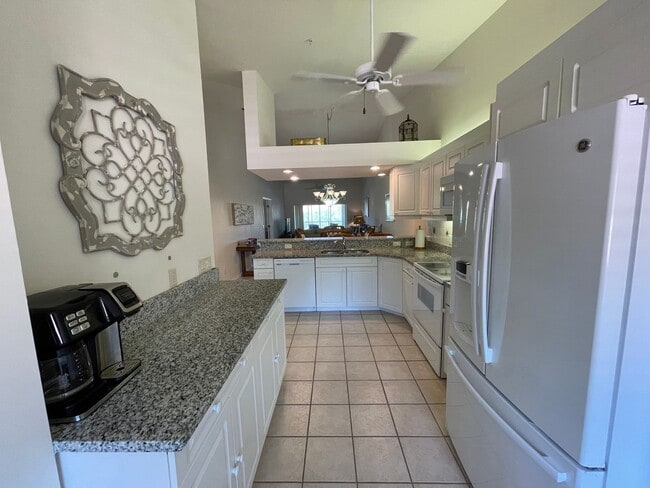 Building Photo - 6730 Beach Resort Dr
