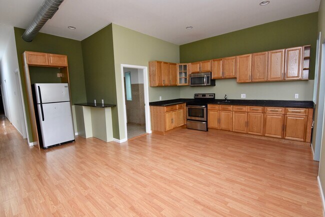 Building Photo - 118 S 46th St