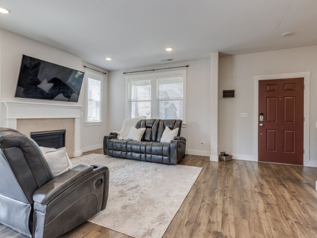 Building Photo - 15254 NW Cosmos St