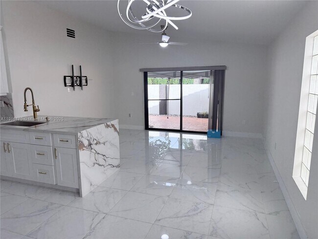 Foto del edificio - 9672 SW 166th Ct