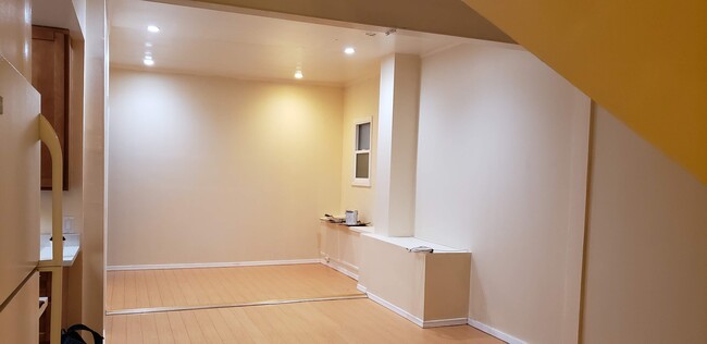 Building Photo - 1538 Baker St