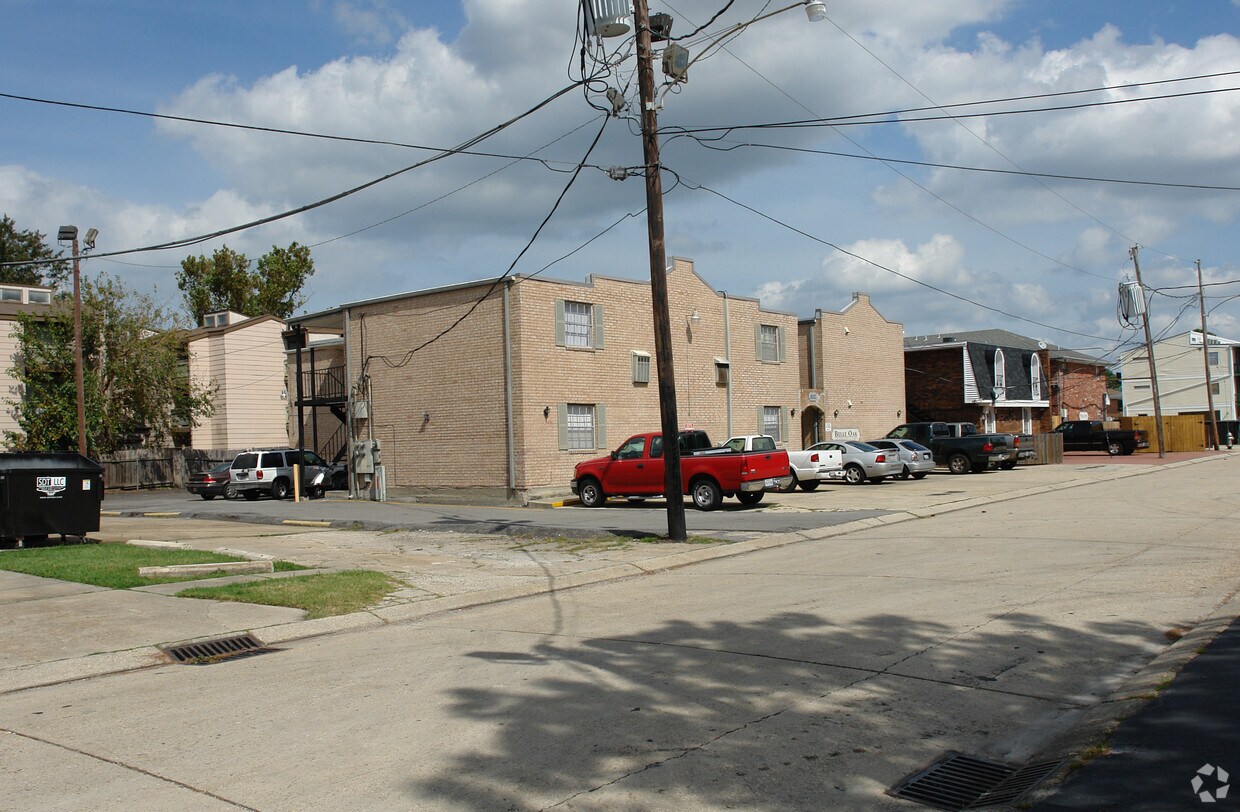 Foto del edificio - 4217 Yates St