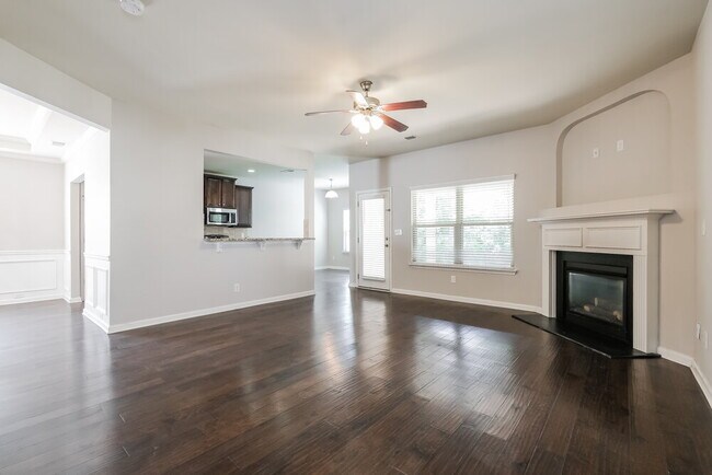 Foto del edificio - 4745 Carnegie Ct