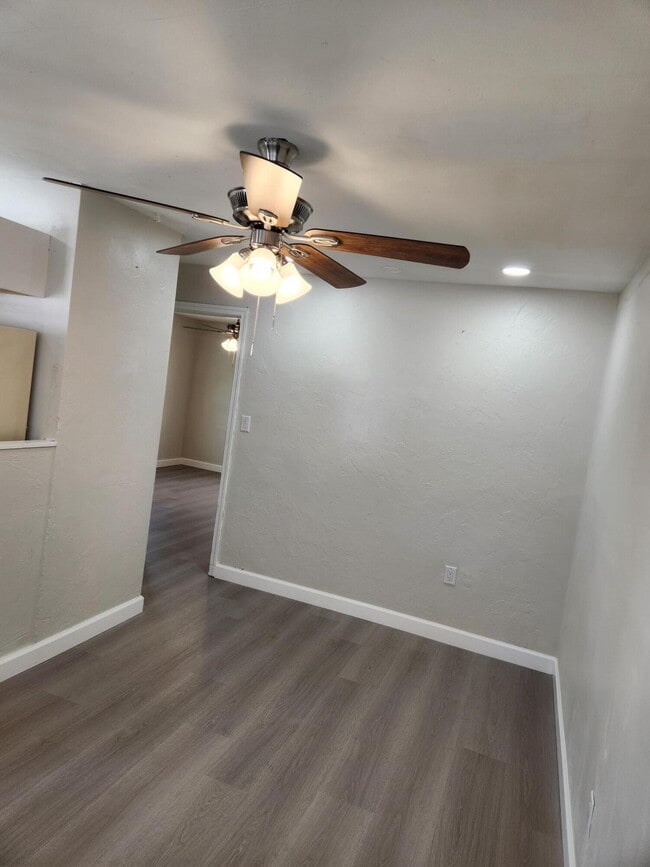 Building Photo - 65 W 34th St