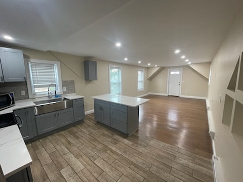 2 Morton St