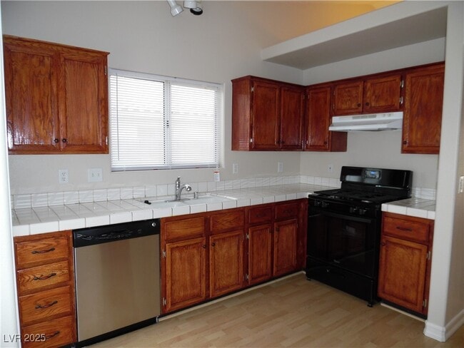 Building Photo - 9120 Dolente Ave