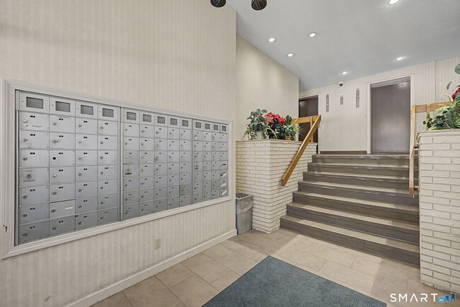 Building Photo - 34 A Padanaram Rd