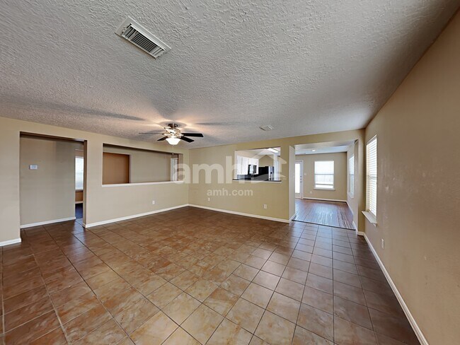 Foto del edificio - 29231 Legends Green Dr