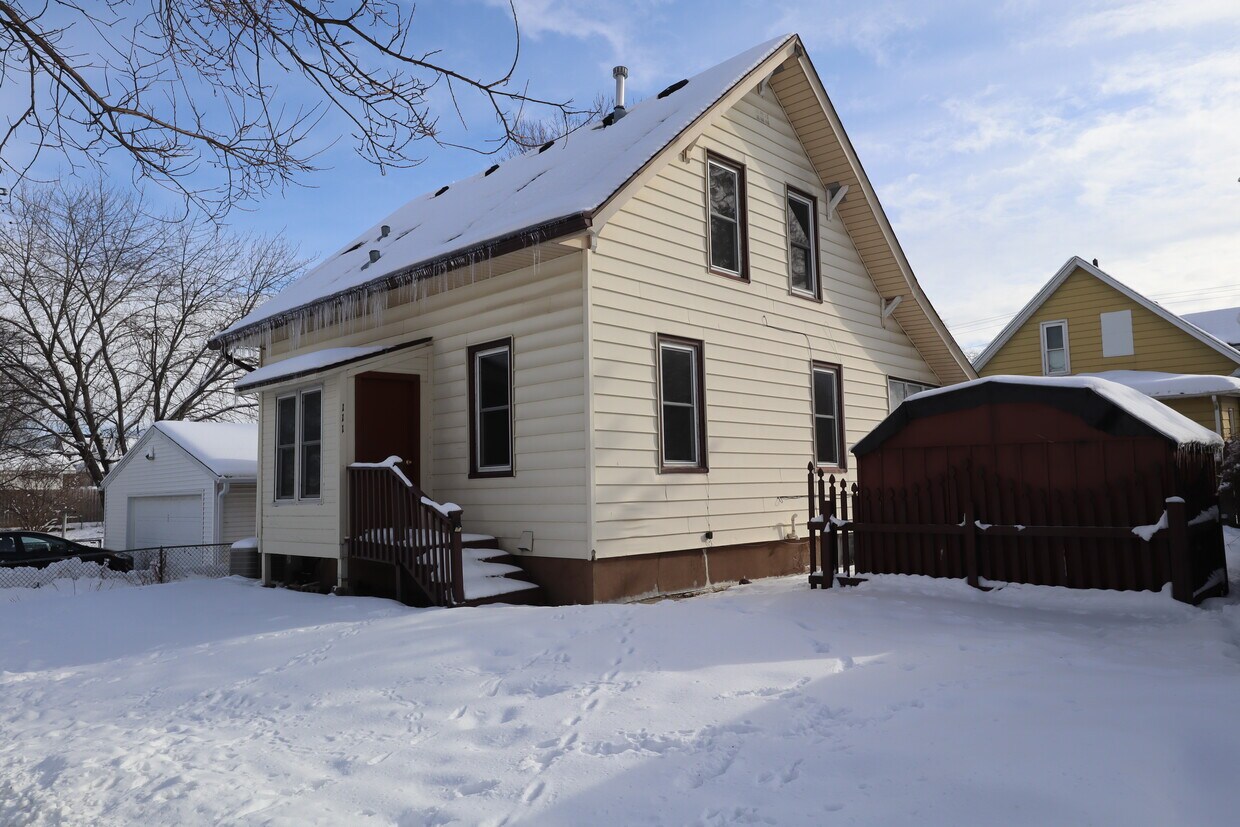 111 10th St NW, Rochester, MN 55901 House Rental in Rochester, MN
