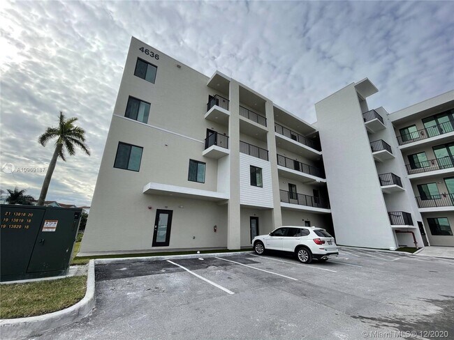 Building Photo - 4636 NW 84th Ave