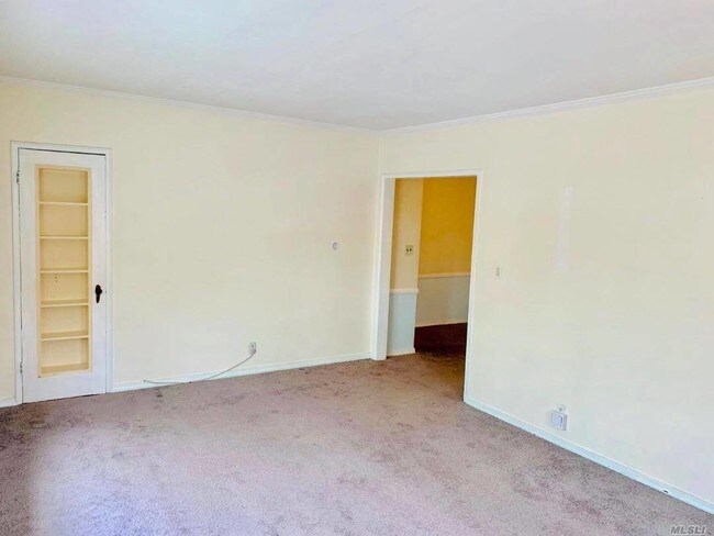 Building Photo - 73-05 197th St