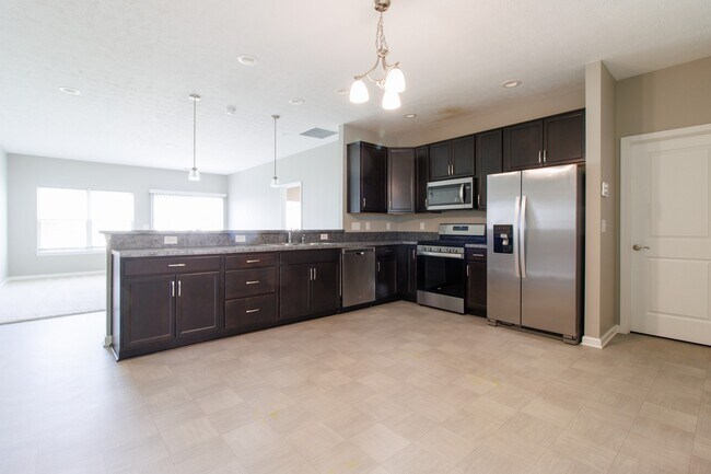 Building Photo - 2758 Pointe Harbour Dr