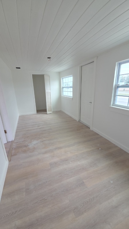 Building Photo - 1102 E Canal St