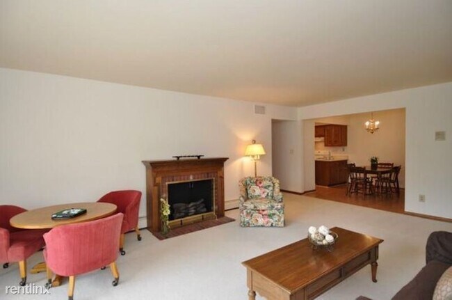 Foto del edificio - 7560 N Port Washington Rd