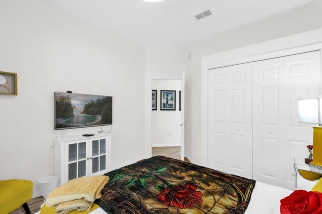 Photo - 2908 Sunset Lakes Blvd House