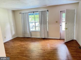 Foto del edificio - 4435 Willow Tree Ln