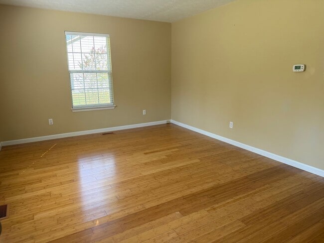 Building Photo - 7063 Seaver Dr NW