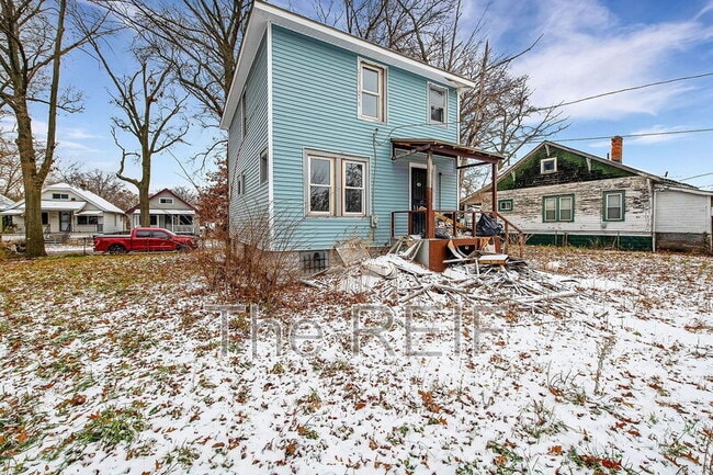Building Photo - 15906 Alden St