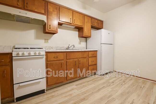 Foto del edificio - 5820-5828 Erskine Street - 5828-5