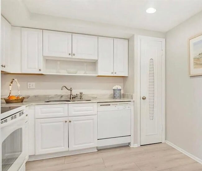 Building Photo - 3800 Washington Rd