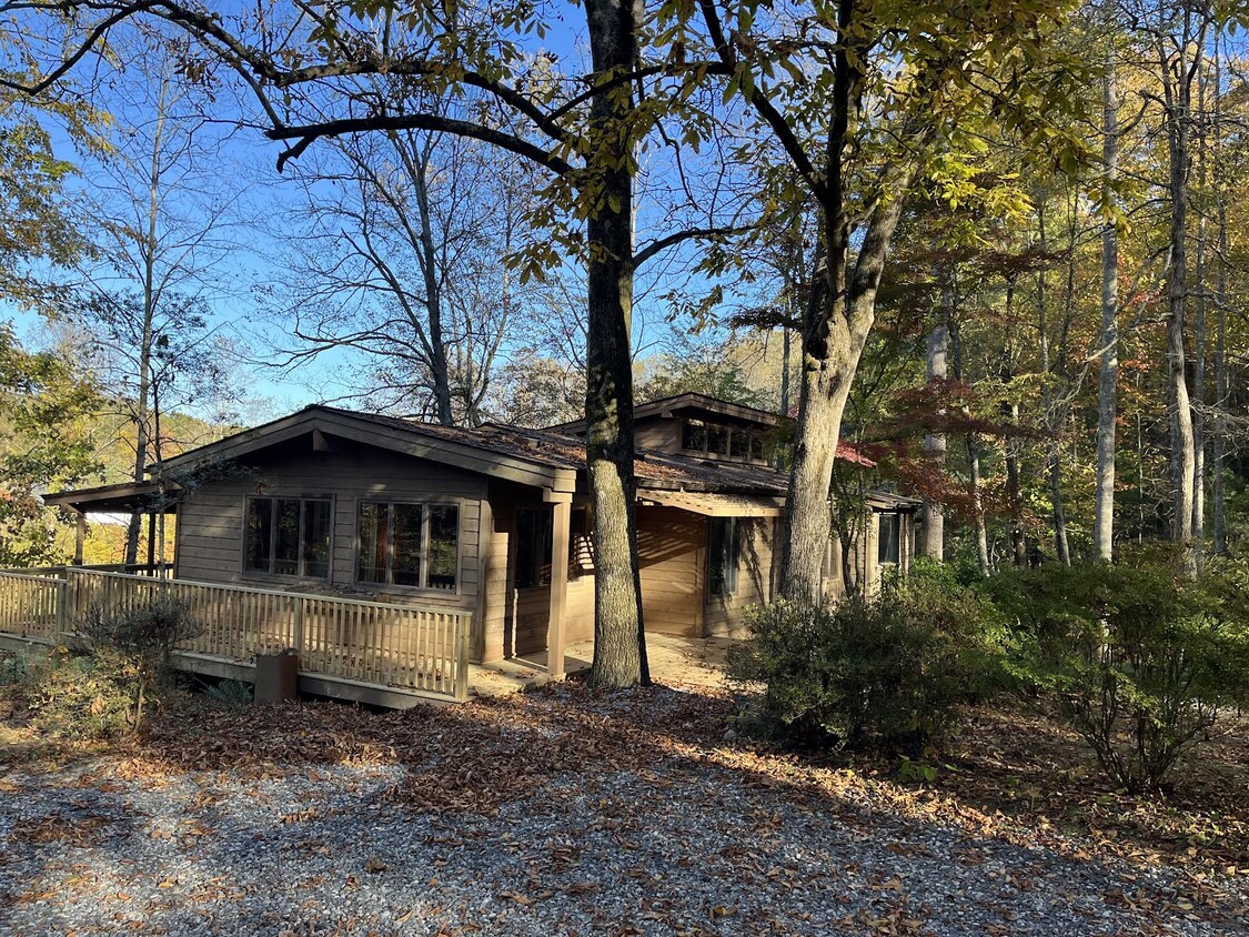 Foto principal - 709 Crab Creek Rd