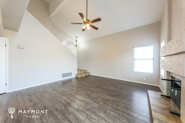 Foto del edificio - 7712 W Behrend Dr