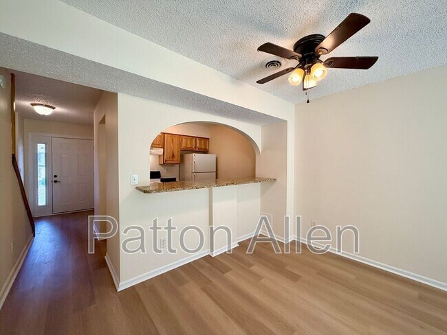 Foto del edificio - 7 Dawnwood Cir