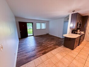 Building Photo - 2929 Selena Dr