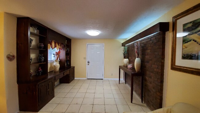 Foto del edificio - 3691 Bouldercrest Rd