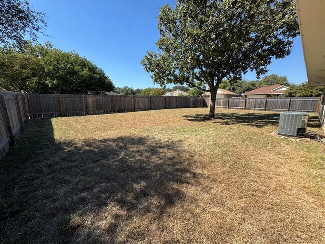 Building Photo - 407 Bent Wood Dr