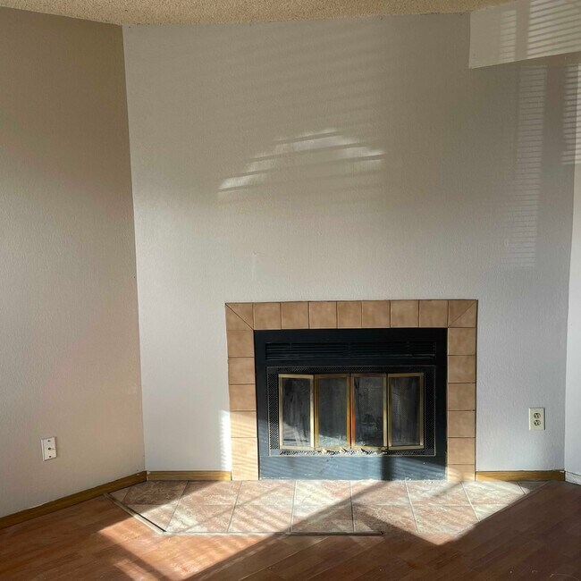 Hogar - 2309 Split Rock Dr