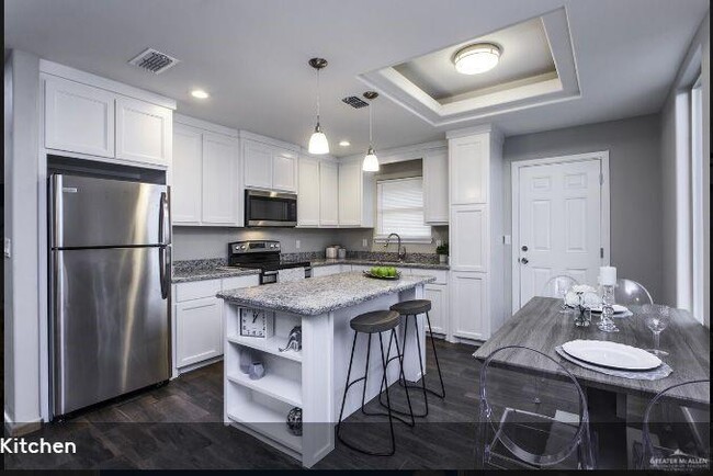 Building Photo - 2017 Stardust Ln