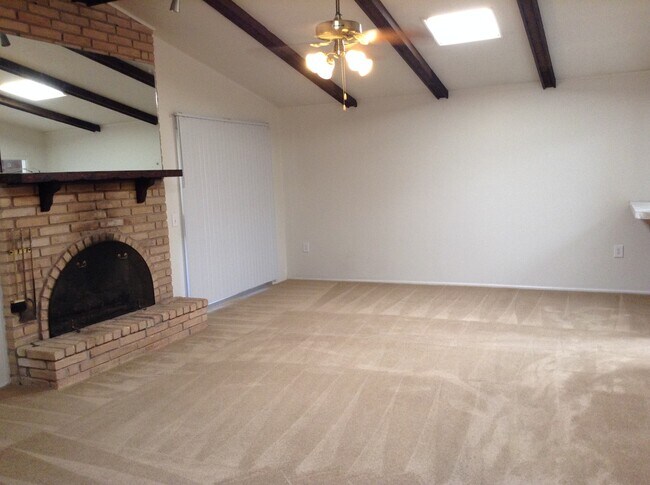 Building Photo - 12648 King Oaks Dr