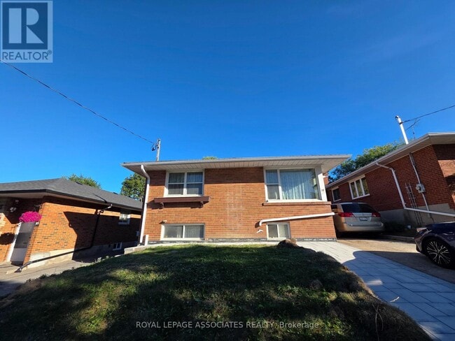 Building Photo - 33 Kilbride Rd