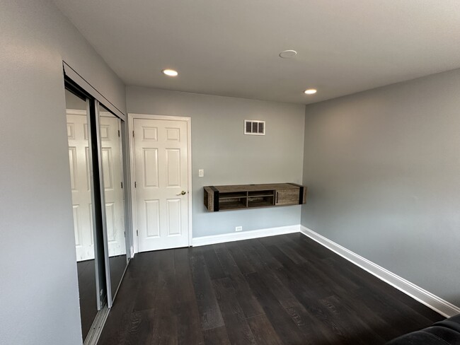 Foto del edificio - 5212 Harmswood Terrace