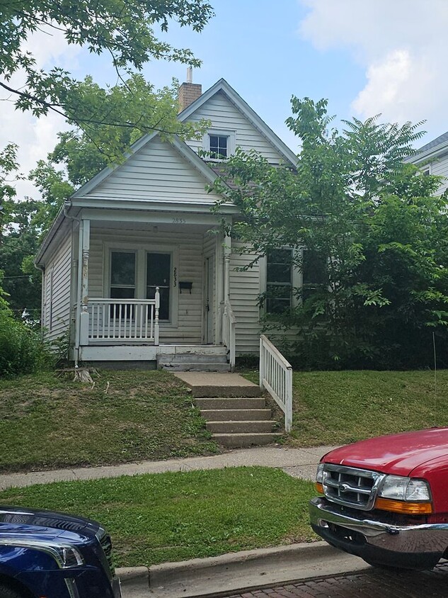 Primary Photo - There is a $25 application fee and everyon...