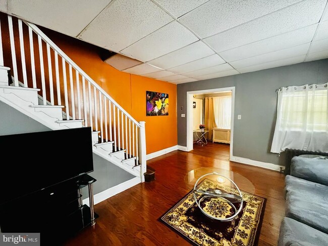 Foto del edificio - 4820 Brown St