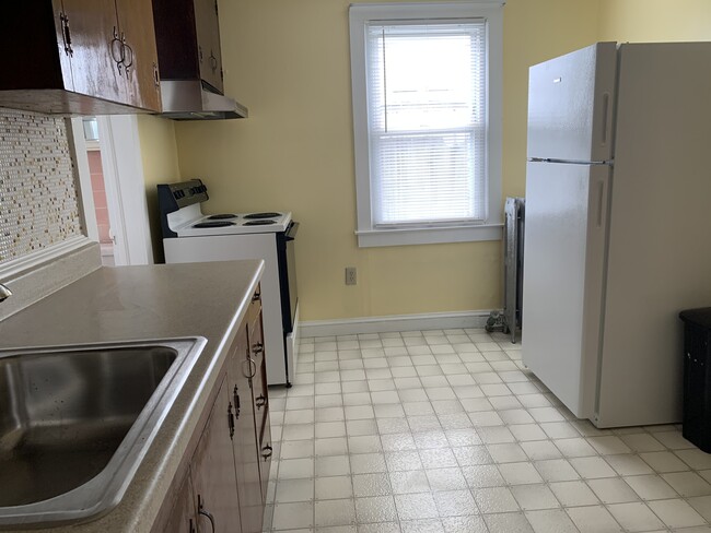 Kitchen - 2716 W Main St