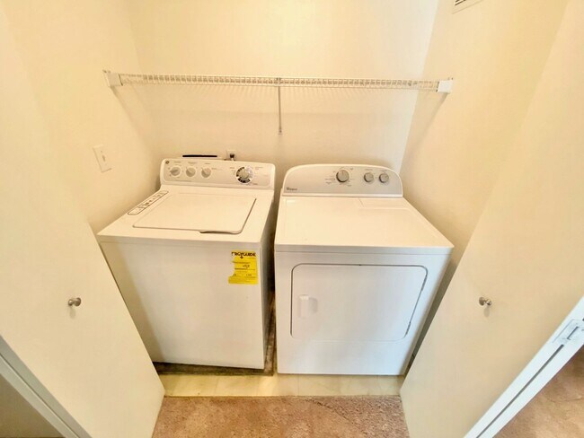 Building Photo - Charming condo near Summerlin in desirable Northwest Las Vegas