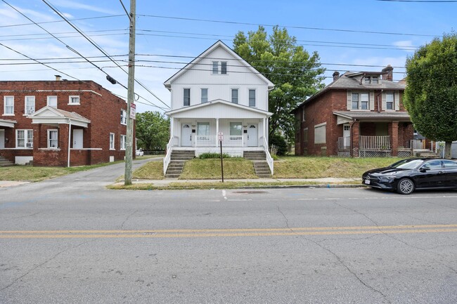 Foto del edificio - 941 E Whittier St