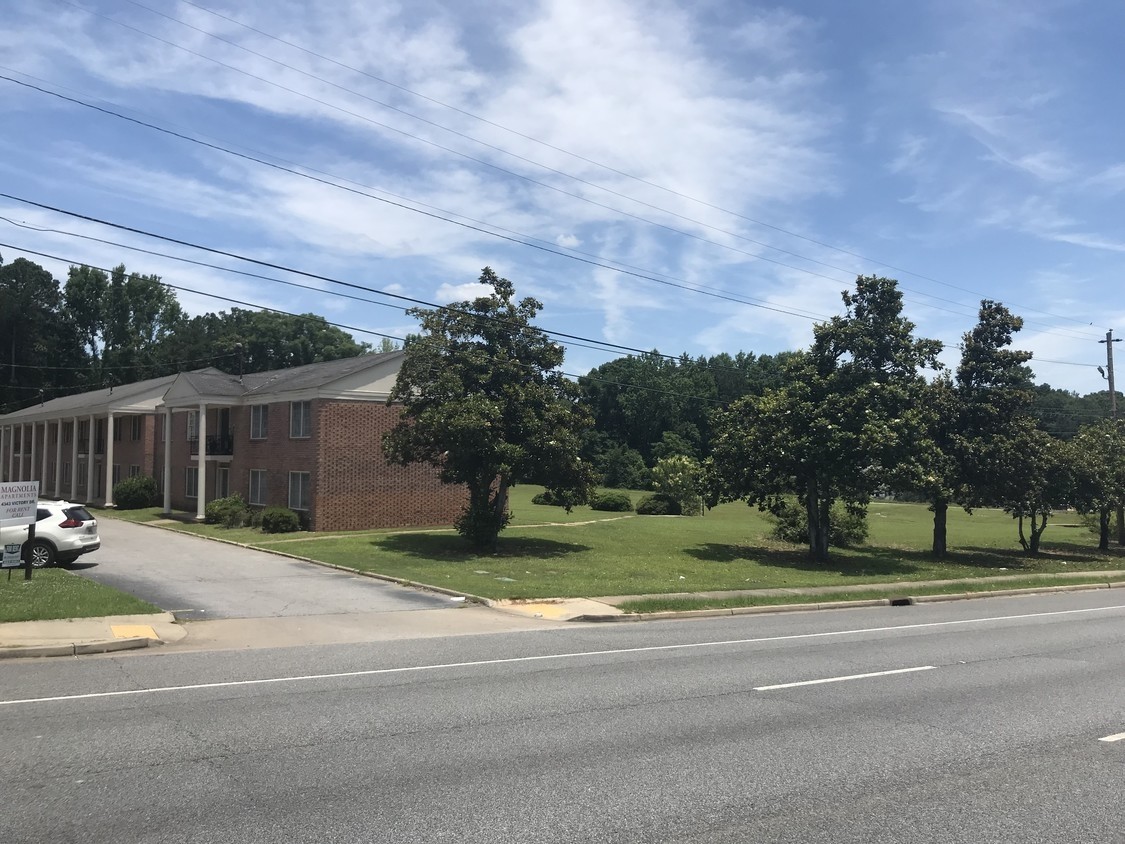 Building Photo - 4343 Victory Dr