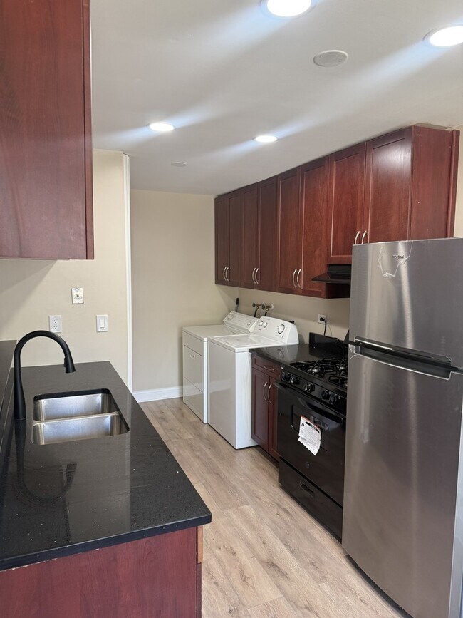 Foto del edificio - 1267 Prairie Ave