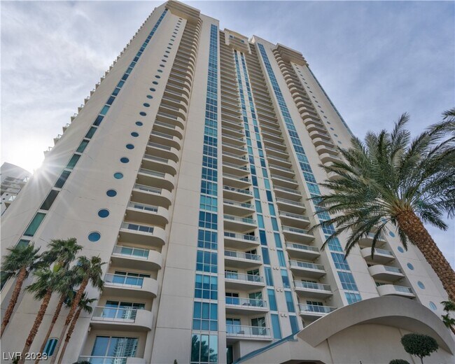 Foto del edificio - 2747 Paradise Rd