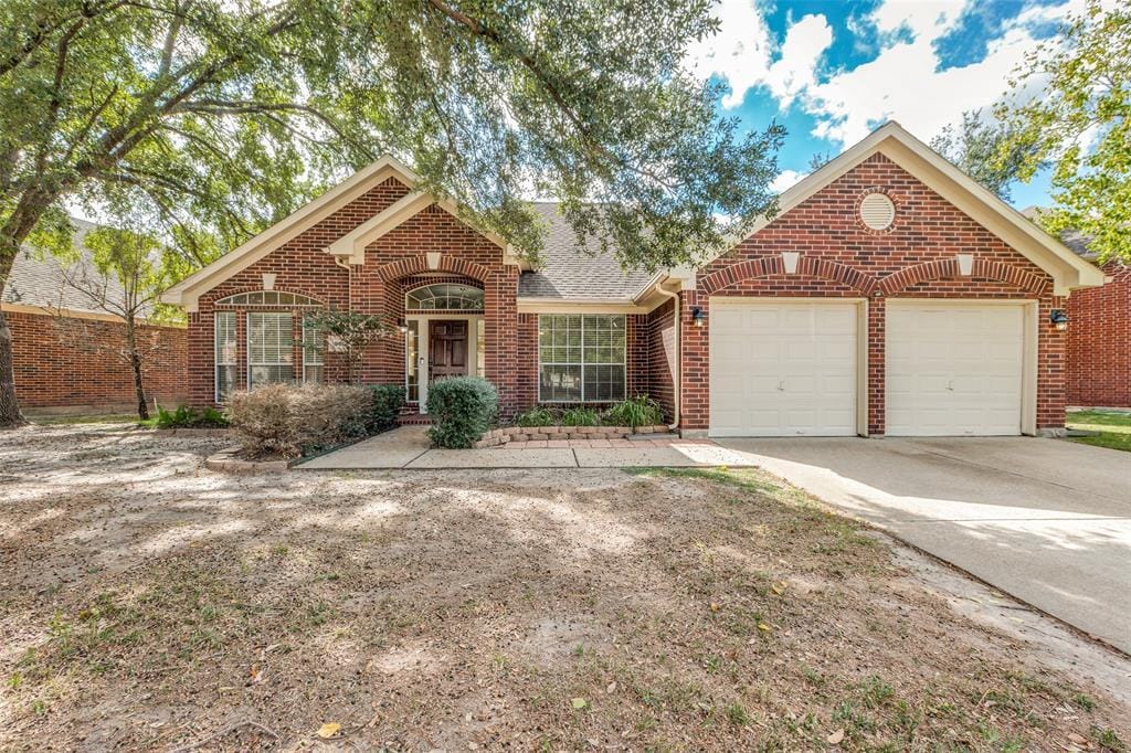 Foto principal - 9635 Therrell Dr