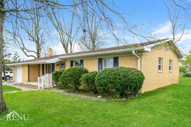 Building Photo - 1426 North Fenton Avenue